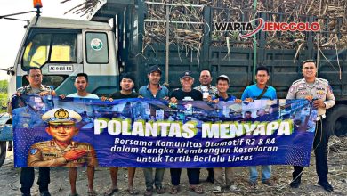 Polantas Polres Kediri memberikan edukasi kepada sopir angkutan