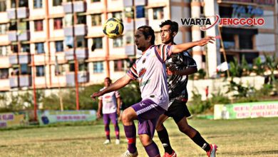 Pertandingan sepak bola Afif Cup U40 bersama warga