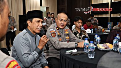 Polres Tanjung Perak dan tokoh masyarakat berdialog dalam Jumat Curhat