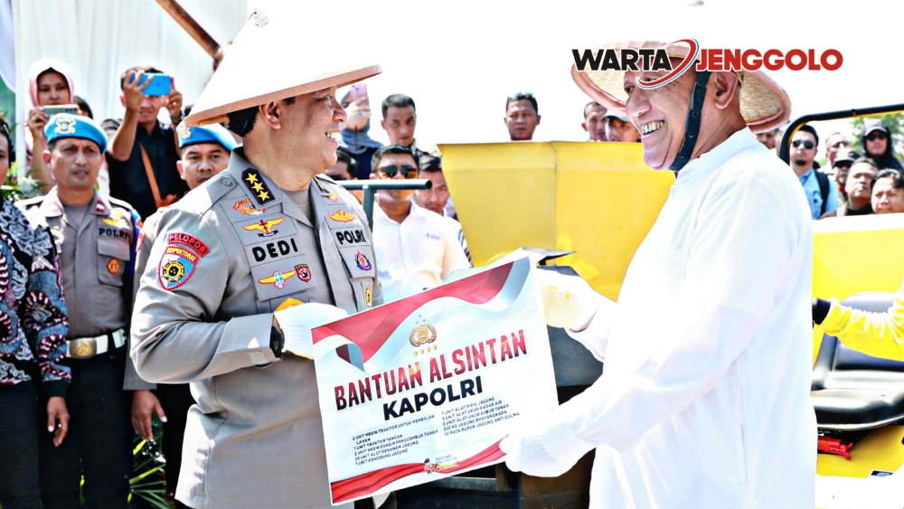 Polri dan santri pesantren tanam jagung dukung swasembada pangan