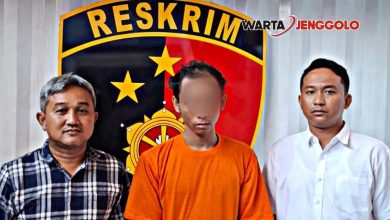 Polisi Polres Pelabuhan Tanjungperak mengamankan tersangka DPO curanmor
