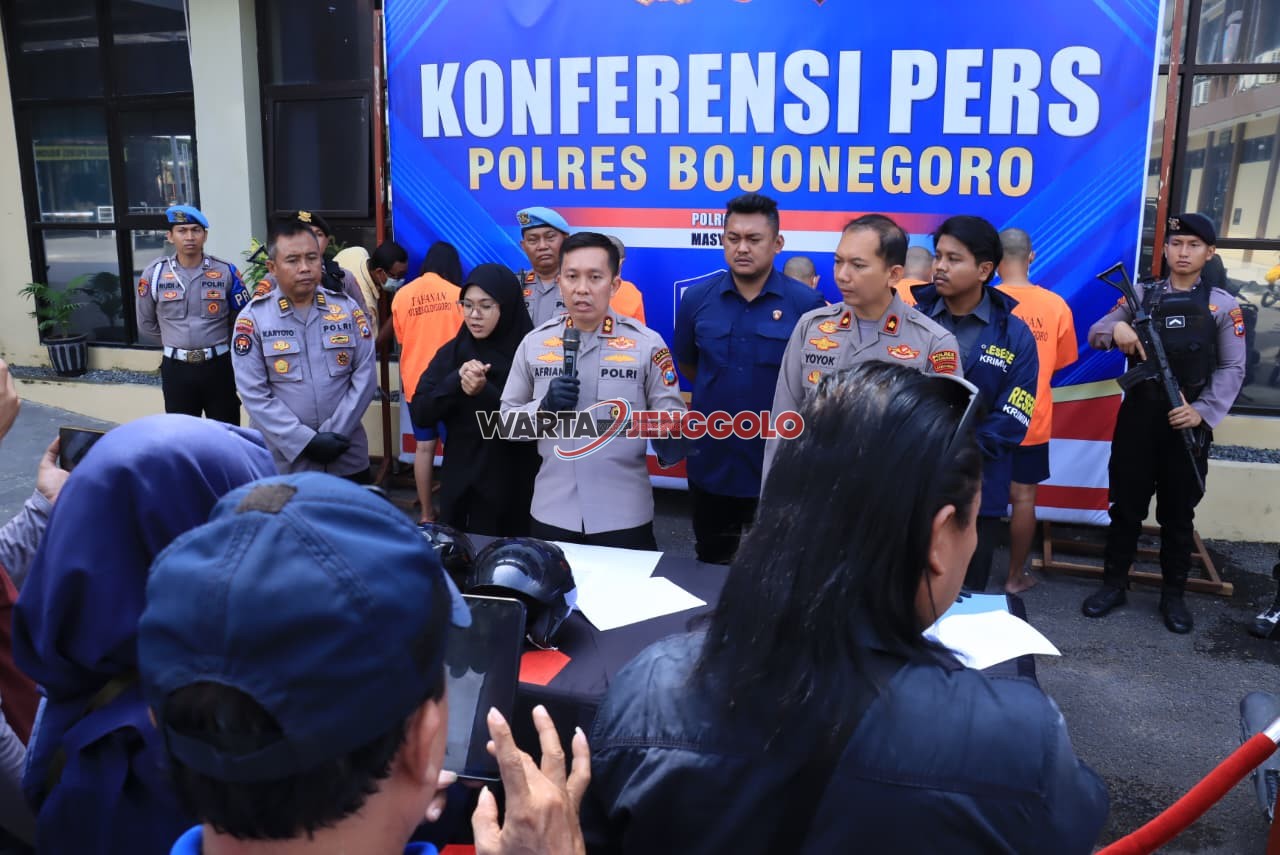 Konferensi Pers Polres Bojonegoro mengenai kasus Curanmor