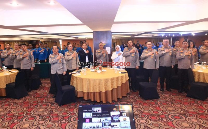 Kadivhumas Polri bersama jajaran humas usai Anev Kehumasan