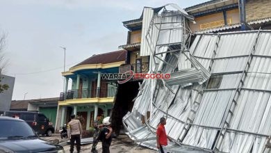Reruntuhan bangunan bencana di Kepanjen