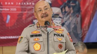 Kalemdikpol Polri Komjen Pol Chryshnanda berikan arahan kepada personel