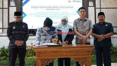 Pengesahan Raperda Perubahan APBD 2025 oleh Mbak Wali Kota Kediri