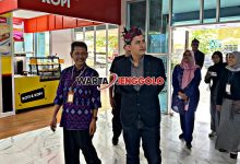 Petugas PLN UP3 Kediri menyambangi rumah sakit dan hotel dalam program PLN Goes to You pada Hari Pelanggan Nasional 202