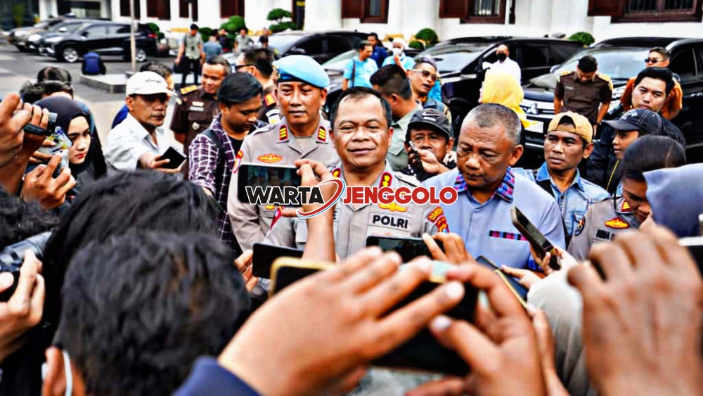 Polrestabes Surabaya memberi keterangan pers terkait penetapan dua tersangka baru