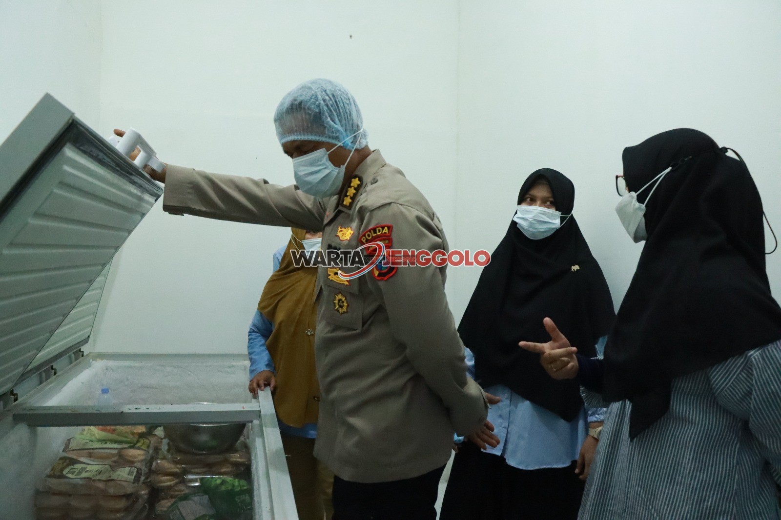 Tim Itwasda Polda Jatim periksa higienitas dapur SPPG di Gresik