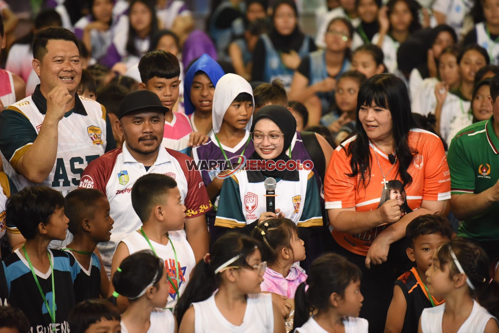 Suasana meriah pembukaan Kediri Basketball Tournament 2025