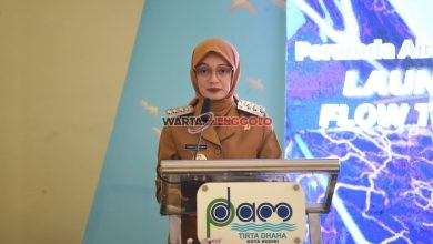 Mbak Wali meluncurkan aplikasi Flow Tirta Dhaha Mobile di Kota Kediri