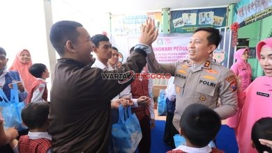 Kegiatan bakti sosial Bhayangkari Cabang Bojonegoro di SLB Putra Harapan Bojonegoro