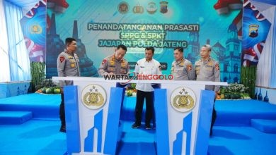 Kapolri meresmikan 35 SPKT Polres di wilayah Polda Jawa Tengah sebagai wujud peningkatan pelayanan