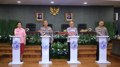 Kapolri membuka secara resmi peluncuran SPMB SMA Kemala Taruna Bhayangkara sebagai langkah strategis membangun SDM unggul sejalan.