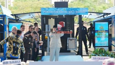 Presiden Prabowo memberikan apresiasi kepada Kapolri atas keberhasilan pengungkapan 214 ton narkoba.