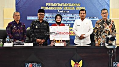 Mbak Wali Kediri bersama pejabat terkait menandatangani PKS OP4D guna dorong peningkatan pendapatan daerah