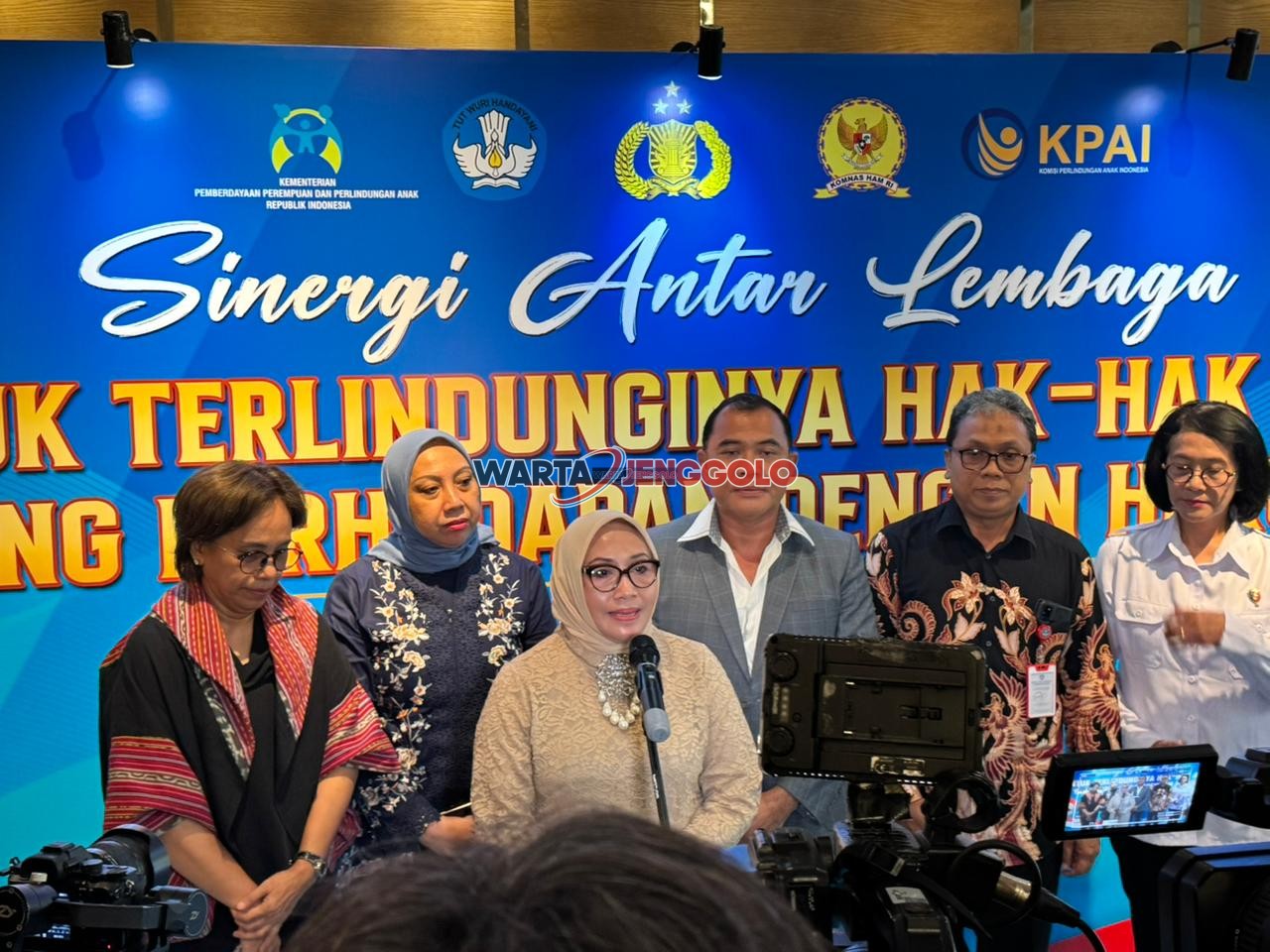 Polri menggelar FGD membahas perlindungan hak anak yang berhadapan dengan hukum bersama berbagai lembaga.