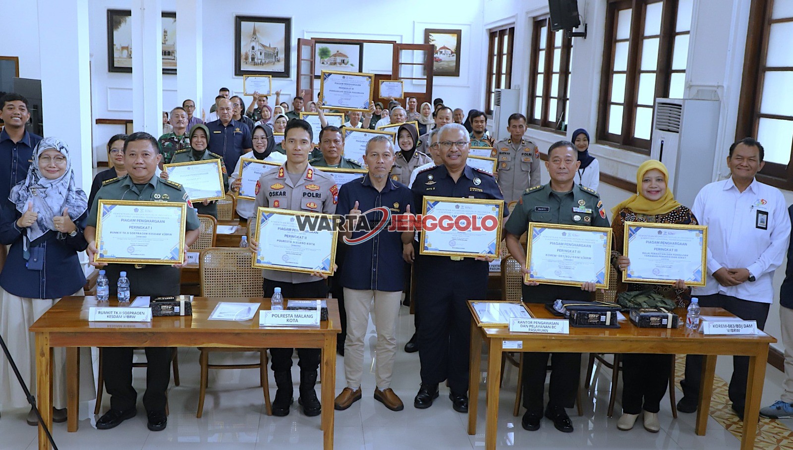 Polresta Malang Kota menerima penghargaan penyerapan anggaran terbaik Triwulan III 2025 dari KPPN Malang.