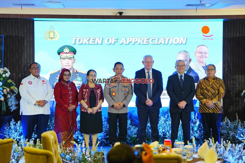 Kapolri Jenderal Listyo Sigit Prabowo menerima kunjungan Sekjen ITUC di Mabes Polri.