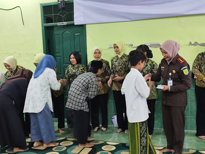 Edukasi Kejahatan Media Sosial oleh Kajari Kediri