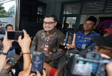 Bupati Kediri menyampaikan kebijakan WFA Lebaran 2026 terkait pelayanan publik yang tetap berjalan