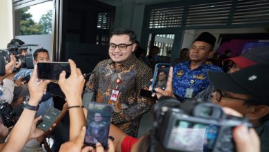 Bupati Kediri menyampaikan kebijakan WFA Lebaran 2026 terkait pelayanan publik yang tetap berjalan