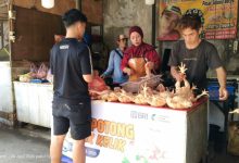 Mbak Kelik pelaku usaha ayam sukses di Kediri dengan omzet ratusan juta