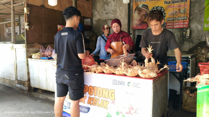 Mbak Kelik pelaku usaha ayam sukses di Kediri dengan omzet ratusan juta
